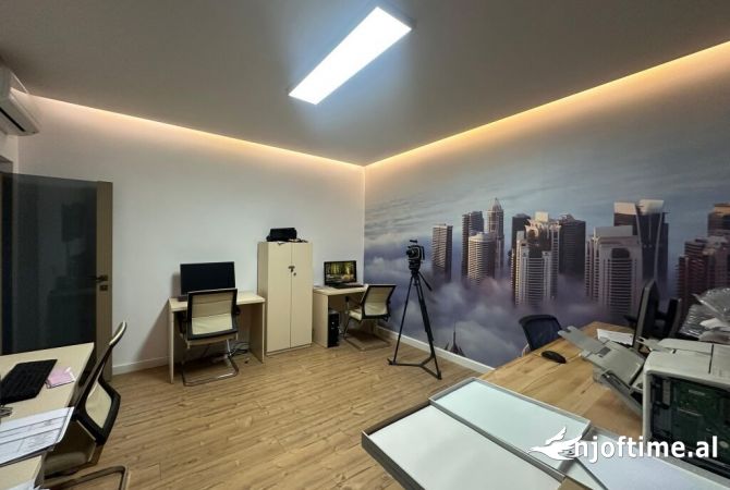 Ambient biznesi me qera 3+1 ne Tirane - 1,200 Euro