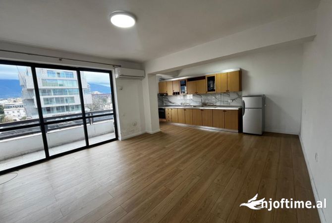Ambient biznesi me qera 3+1 ne Tirane - 900 Euro