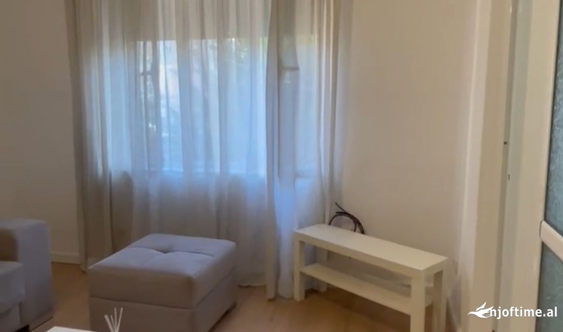 Shtepi ne shitje Apartament ne Tirane, 1+1, Mobilimi E mobiluar, Pagesa 89,000  Euro.