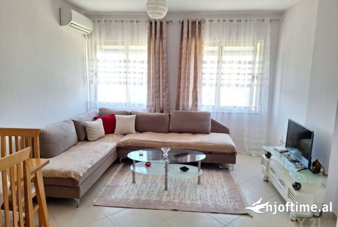 Shtepi ne shitje Apartament ne Tirane, 1+1, Mobilimi E mobiluar, Pagesa 97,000  Euro.