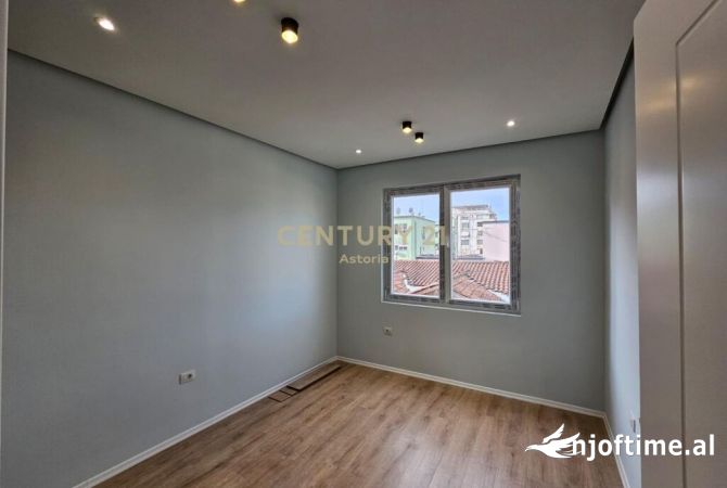 Shtepi me qera Apartament ne Tirane, 1+1, Mobilimi Pjeserisht e mobiluar, Pagesa 550  Euro.