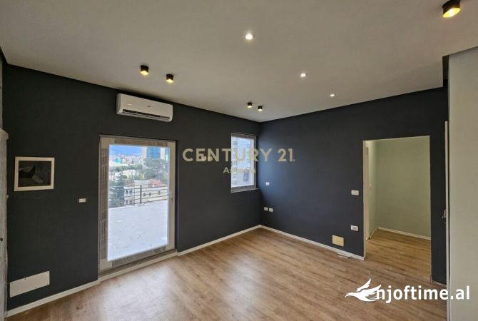 Shtepi me qera Apartament ne Tirane, 1+1, Mobilimi Pjeserisht e mobiluar, Pagesa 550  Euro.