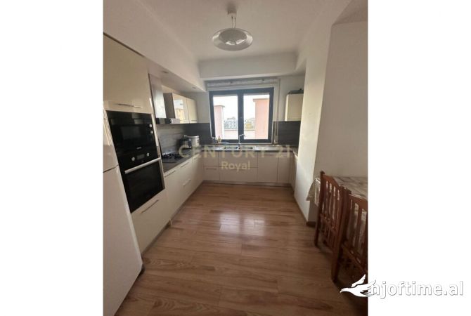 Shtepi me qera 3+1 ne Tirane - 55,000 Leke