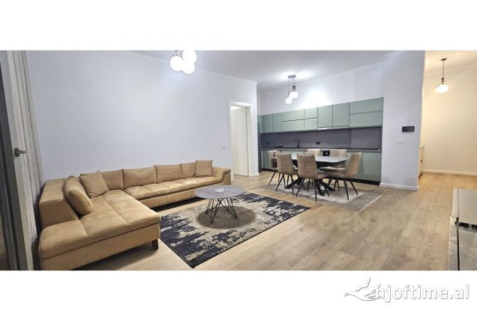 Shtepi me qera 2+1 ne Tirane - 1,300 Euro