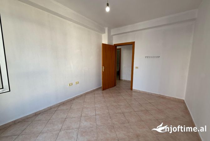 Shtepi ne shitje 2+1 ne Tirane - 108,000 Euro