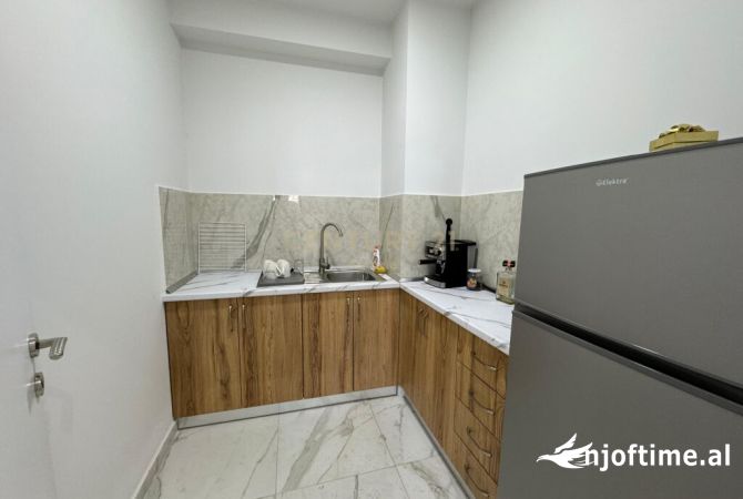 Shtepi me qera 2+1 ne Tirane - 650 Euro