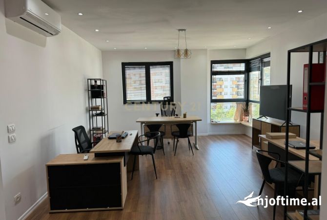 Shtepi me qera 2+1 ne Tirane - 650 Euro