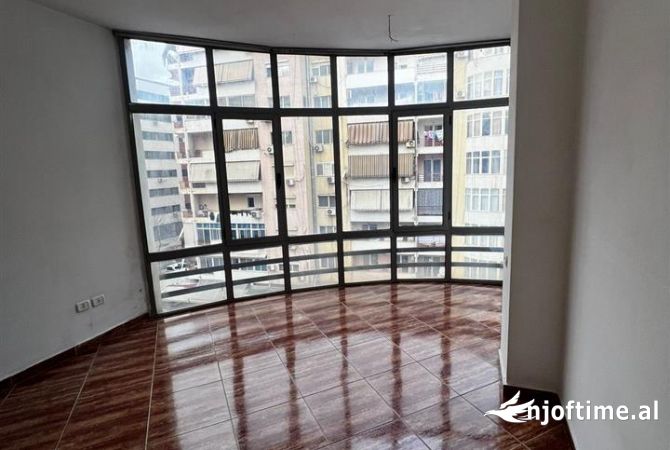Shtepi me qera 2+1 ne Tirane - 350 Euro