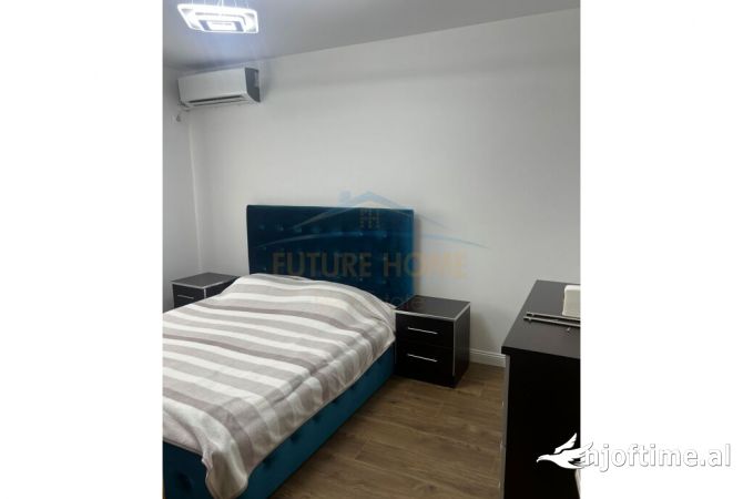 Shtepi me qera Apartament ne Tirane, 3+1, Mobilimi E mobiluar, Pagesa 800  Euro.