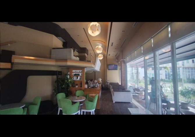 Ambient biznesi me qera 2+1 ne Tirane - 1,200 Euro