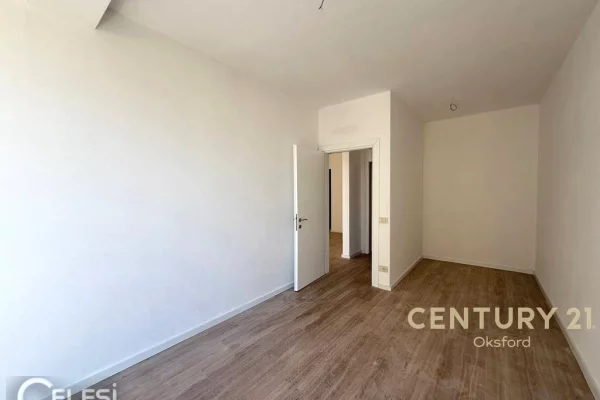 Business Property for Rent 1+1 in Tirana - 550 Euro