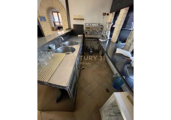 Business Property for Rent 5+1 in Tirana - 3,500 Euro