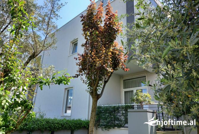 Shtepi me qera 5+1 ne Tirane - 3,900 Euro