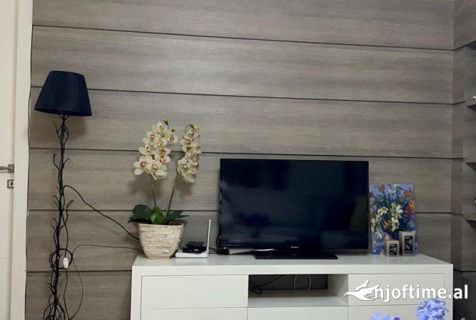 Shtepi me qera Apartament ne Tirane, 1+1, Mobilimi E mobiluar, Pagesa 700  Euro.