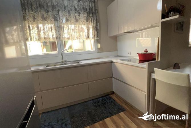 Shtepi me qera 1+1 ne Tirane - 700 Euro