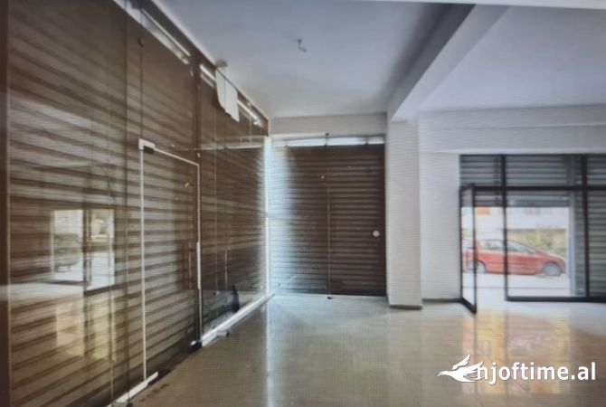 Ambient biznesi me qera 1+1 ne Tirane - 750 Euro