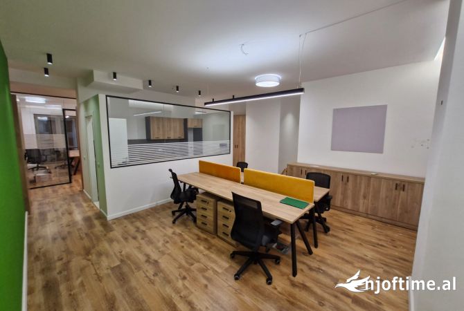 AMBIENTE ZYRASH ME QIRA, KOMPLEKSI DELIJORGJI