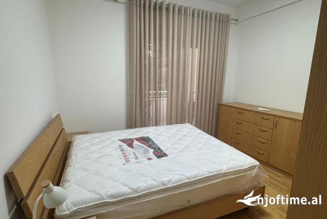 Shtepi me qera Apartament ne Tirane, 1+1, Mobilimi E mobiluar, Pagesa 700  Euro.