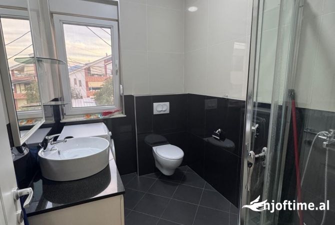 Shtepi me qera Apartament ne Tirane, 1+1, Mobilimi E mobiluar, Pagesa 700  Euro.