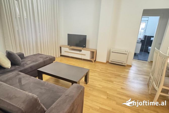 Shtepi me qera Apartament ne Tirane, 1+1, Mobilimi E mobiluar, Pagesa 700  Euro.