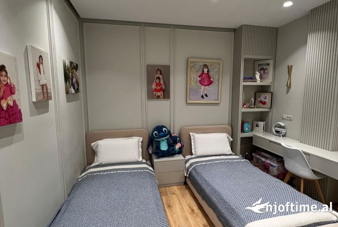 Shtepi ne shitje Apartament ne Vlore, 2+1, Mobilimi E mobiluar, Pagesa 220,000  Euro.