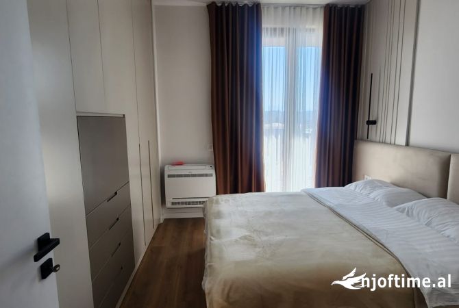 Shtepi me qera 2+1 ne Tirane - 1,800 Euro