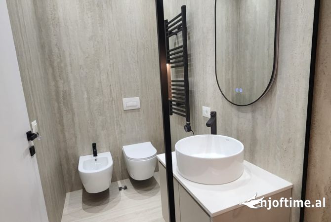 Shtepi me qera Apartament ne Tirane, 2+1, Mobilimi E mobiluar, Pagesa 1,800  Euro.