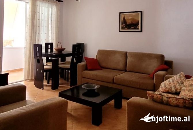 Shtepi me qera 3+1 ne Tirane - 550 Euro