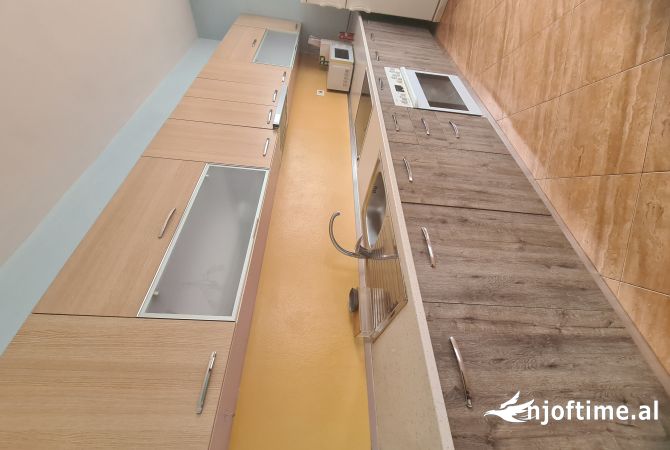 Shtepi me qera 1+1 ne Tirane - 430 Euro
