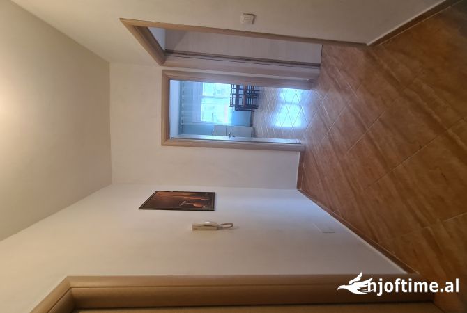 Shtepi me qera Apartament ne Tirane, 1+1, Mobilimi E mobiluar, Pagesa 430  Euro.