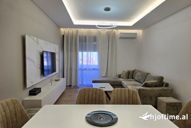 Shtepi me qera Apartament ne Tirane, 2+1, Mobilimi E mobiluar, Pagesa 800  Euro.