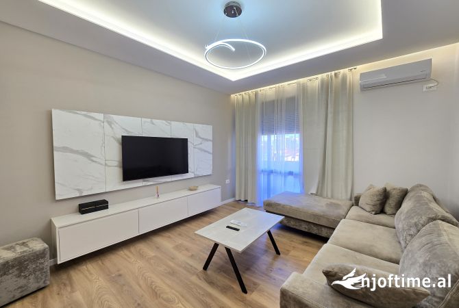 Shtepi me qera 2+1 ne Tirane - 800 Euro