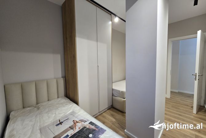 Shtepi me qera Apartament ne Tirane, 2+1, Mobilimi E mobiluar, Pagesa 800  Euro.