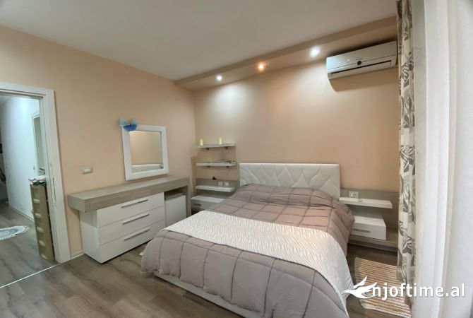 Shtepi me qera 3+1 ne Tirane - 1,000 Euro