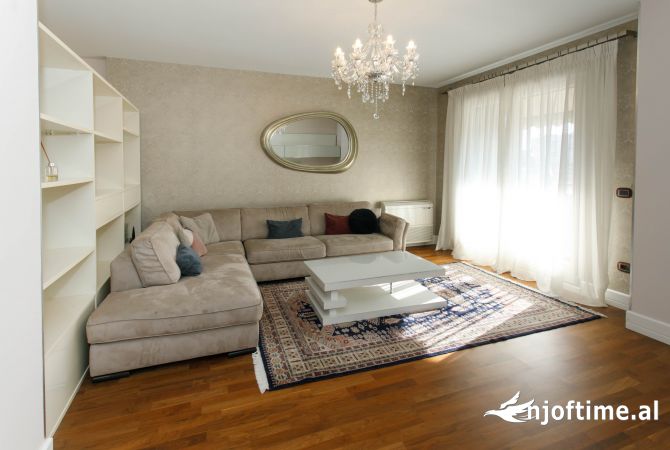 Shtepi me qera 3+1 ne Tirane - 1,500 Euro