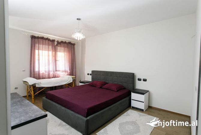 Shtepi me qera 3+1 ne Tirane - 1,500 Euro