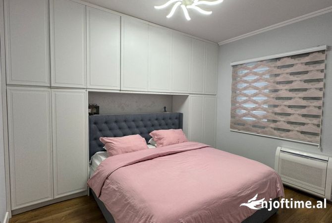 Shtepi ne shitje Apartament ne Tirane, 2+1, Mobilimi E mobiluar, Pagesa 188,000  Euro.