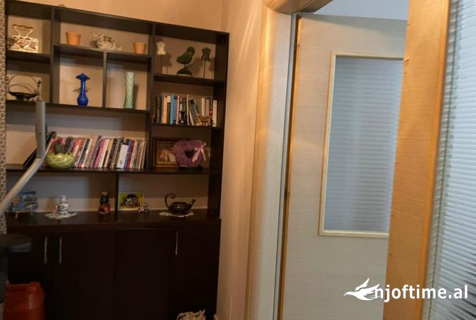 Shtepi me qera 2+1 ne Tirane - 550 Euro
