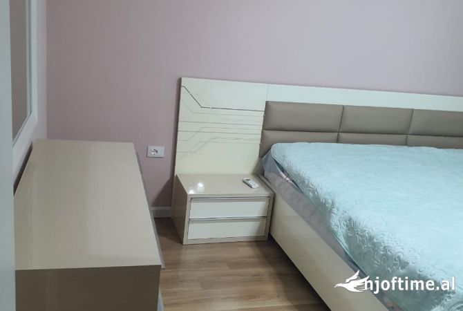 Shtepi me qera 1+1 ne Tirane - 650 Euro