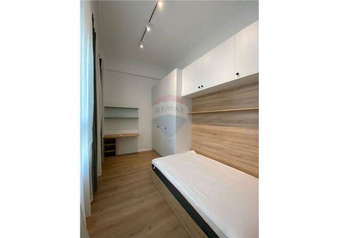 Shtepi me qera Apartament ne Tirane, 3+1, Mobilimi E mobiluar, Pagesa 700  Euro.