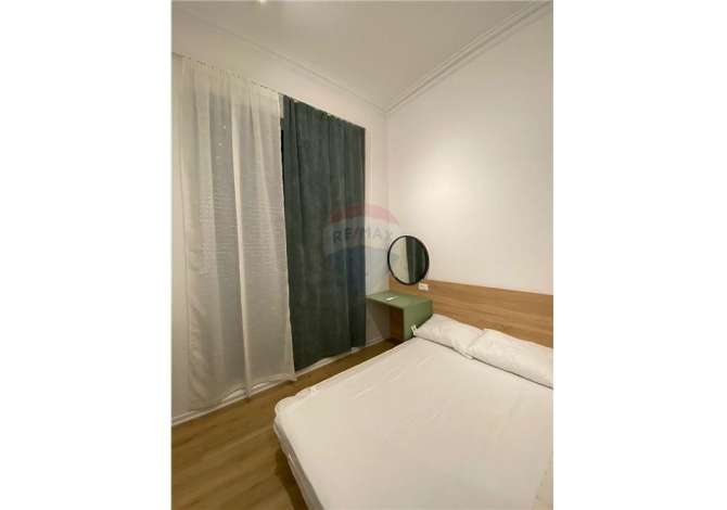 Shtepi me qera Apartament ne Tirane, 3+1, Mobilimi E mobiluar, Pagesa 700  Euro.