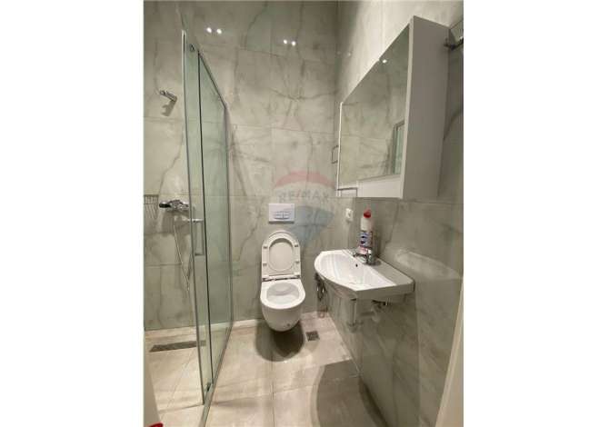 Shtepi me qera Apartament ne Tirane, 3+1, Mobilimi E mobiluar, Pagesa 700  Euro.