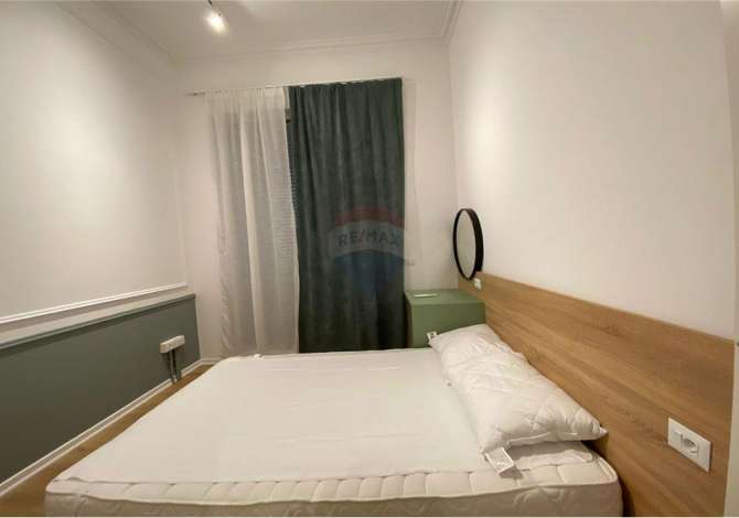 Shtepi me qera Apartament ne Tirane, 3+1, Mobilimi E mobiluar, Pagesa 700  Euro.