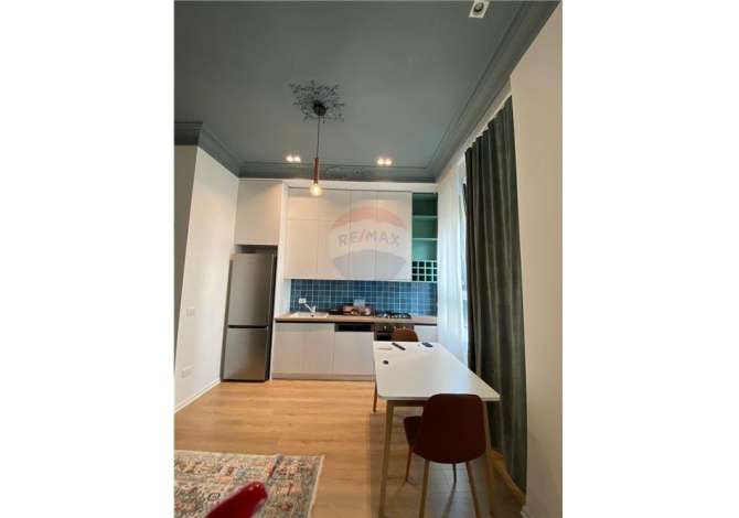 Shtepi me qera Apartament ne Tirane, 3+1, Mobilimi E mobiluar, Pagesa 700  Euro.