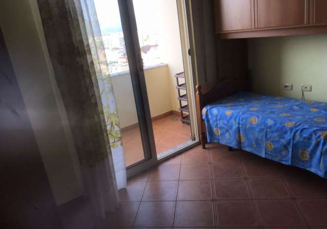 Shtepi me qera Apartament ne Tirane, 2+1, Mobilimi E mobiluar, Pagesa 500  Euro.