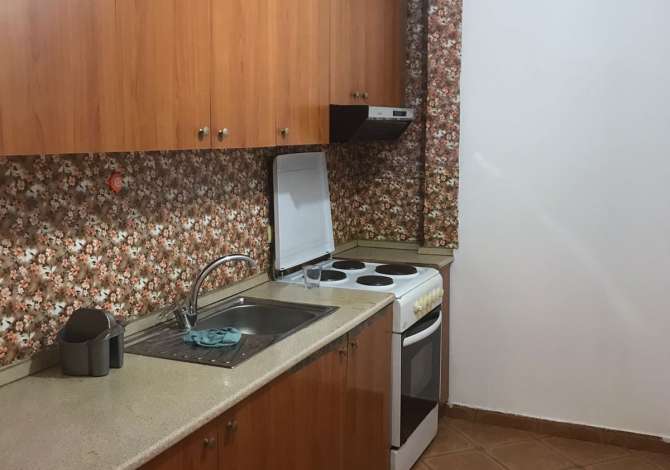 Shtepi me qera Apartament ne Tirane, 2+1, Mobilimi E mobiluar, Pagesa 500  Euro.