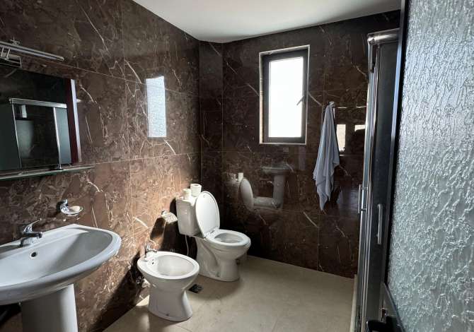 Shtepi me qera 2+1 ne Tirane - 300 Euro