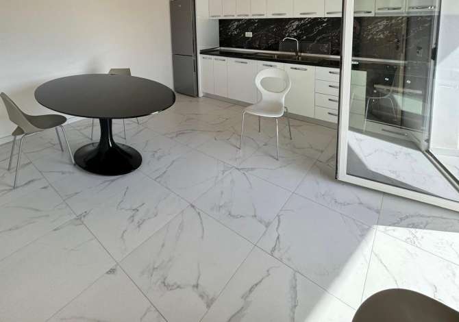 Shtepi me qera Apartament ne Tirane, 2+1, Mobilimi E mobiluar, Pagesa 300  Euro.