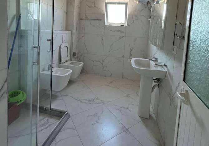 Shtepi me qera 2+1 ne Tirane - 300 Euro