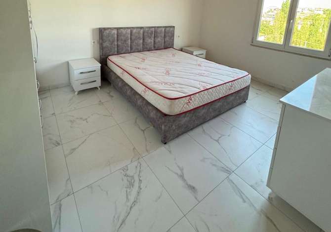 Shtepi me qera 2+1 ne Tirane - 300 Euro
